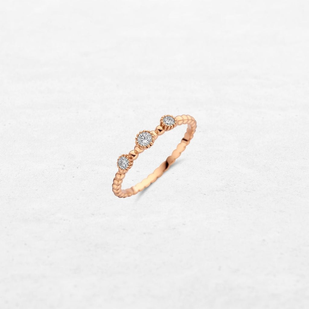 Luxury Flux Ring Three | YT226092YA in 18-karat gold with hand-set natural diamonds, designed in Belgium.